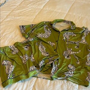 Green Tiger Print Pajama Set 4X